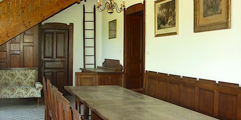 Keleti Kúria  Neszmély