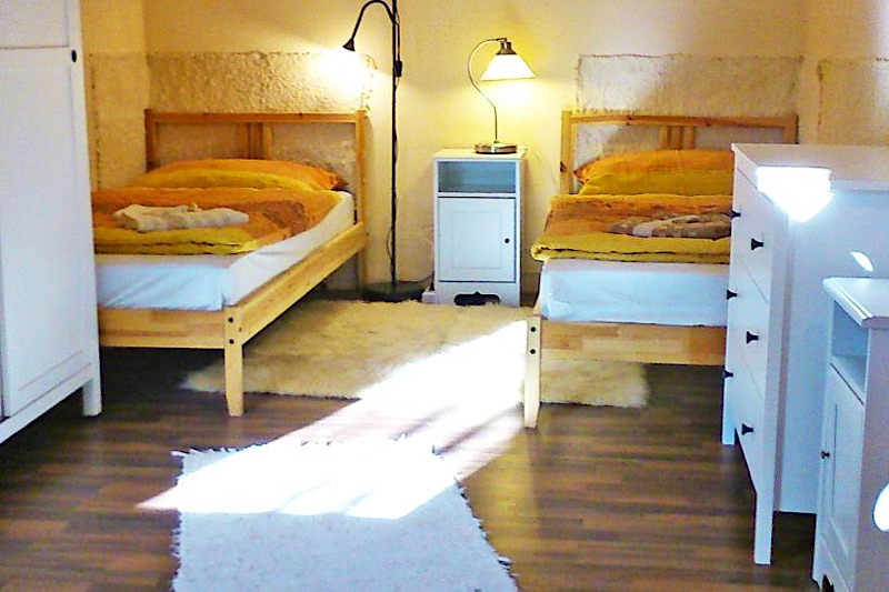 Balatoni-Zolkapus-Udulohaz-60719-60719-4