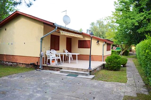 BalatonpartiHazak-H-24318-24318-6