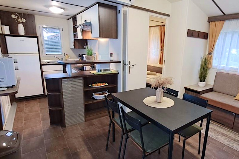 Bodzavirag-Udulohaz-63829-63829-3