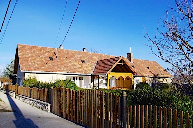 Devenyi-Udulohaz-8961-8961-1