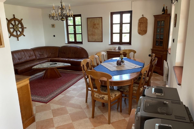 Dorono-House-77798-77798-3