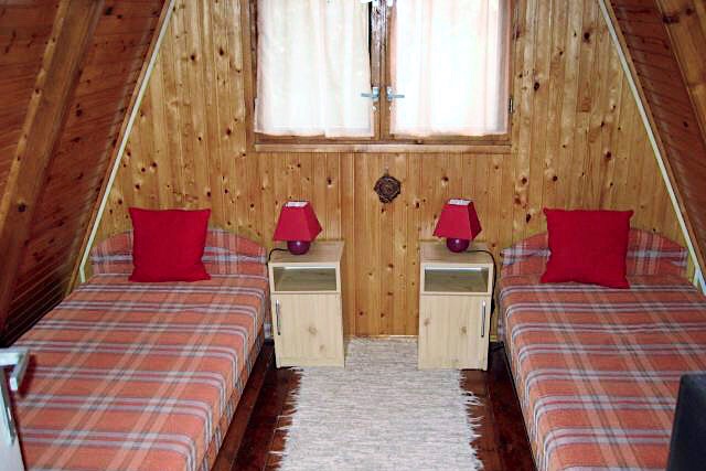 Erdei-lak-Udulohaziko-27137-27137-3