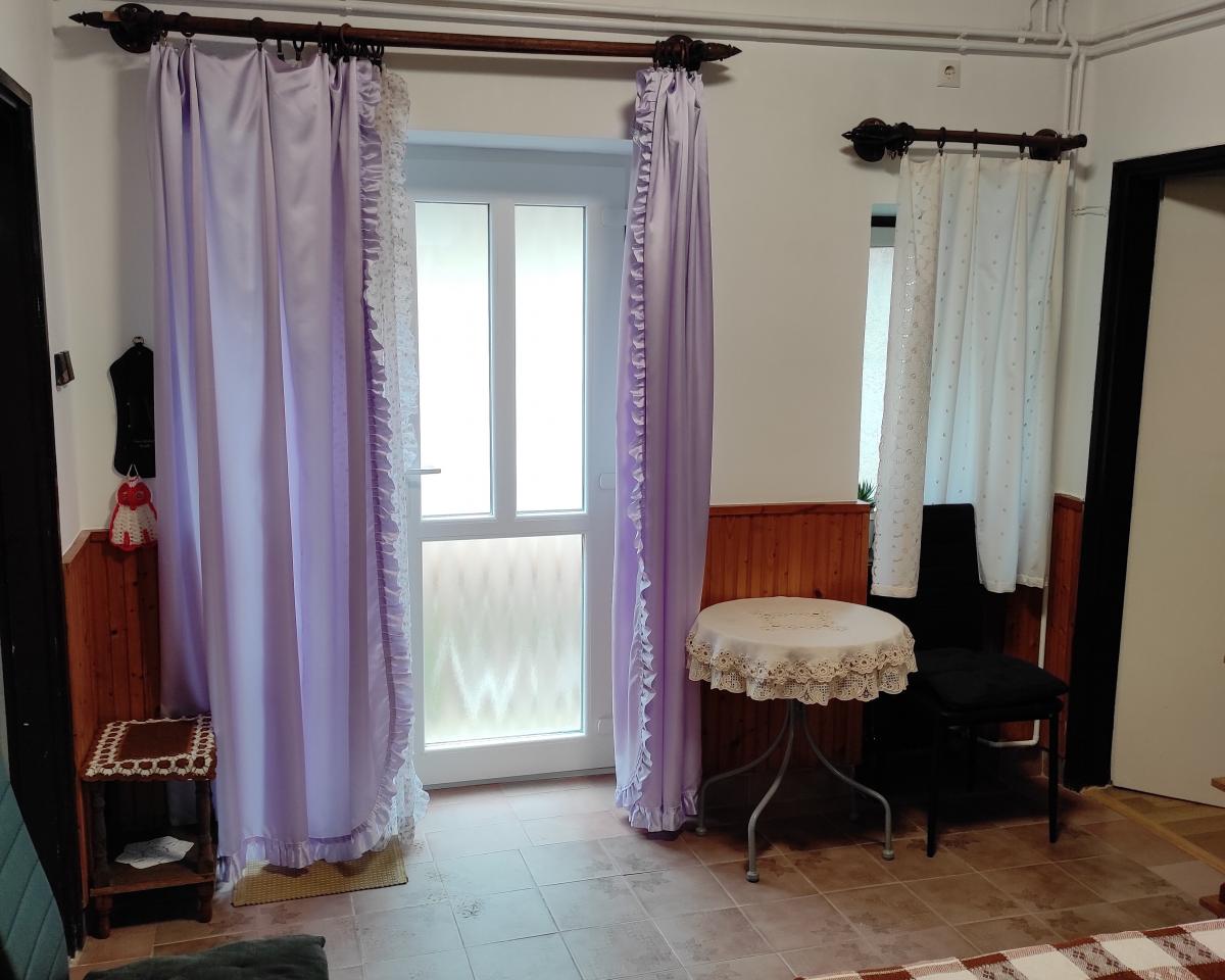 Eszter-Udulohaz-60694-60694-3
