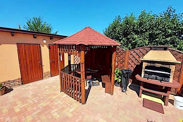 Fenyves-Udulohaz-25051-25051-8