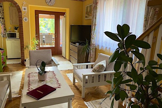 Franka-Udulohaz-27615-27615-1