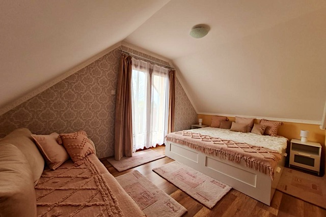 Franka-Udulohaz-27615-27615-4