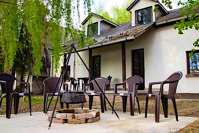 Harcsas-Udulohaz-27218-27218-2