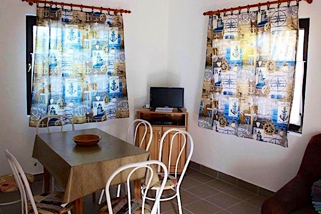 Harcsas-Udulohaz-27218-27218-3