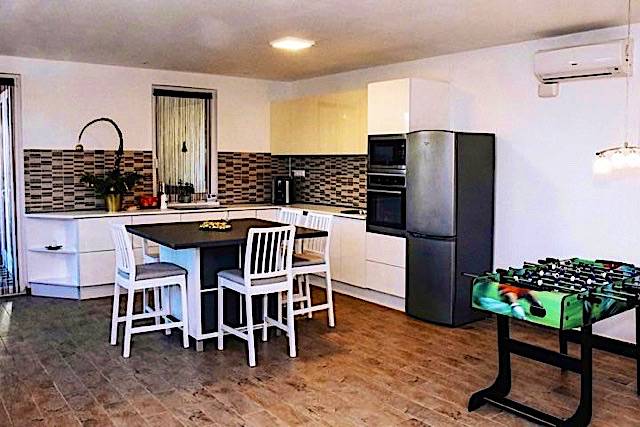 Ingrid-Udulohaz-2-32876-32876-6