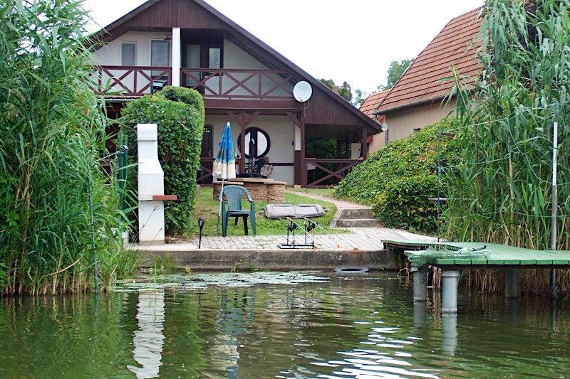 Mucha-Udulohazk-Dinnyelaposi-18166-18166-3