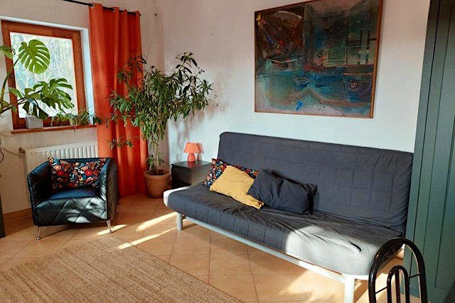 Nemesdombi-Udulohaz-9867-9867-2
