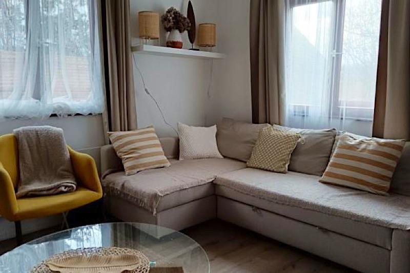 Steg-A-Udulohaz-64031-64031-2