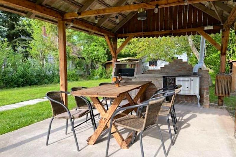 Steg-A-Udulohaz-64031-64031-4