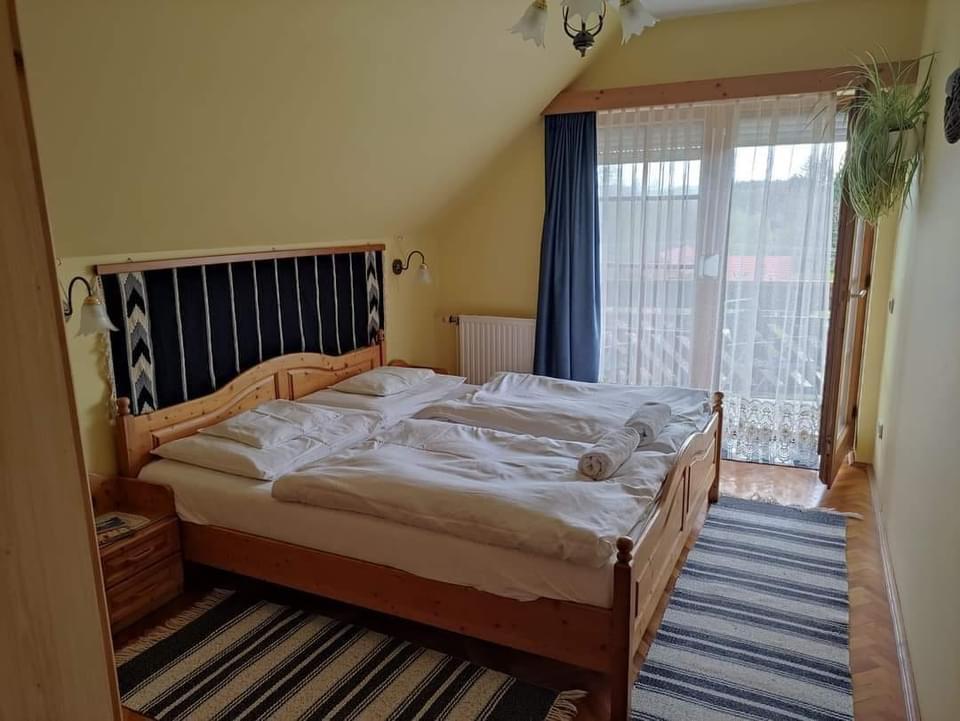 Sziklakert-Udulohaz-24467-24467-2