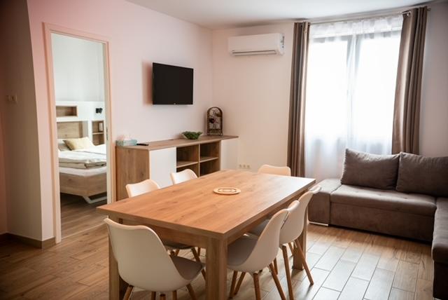Waterside-Udulohaz-79018-79018-2