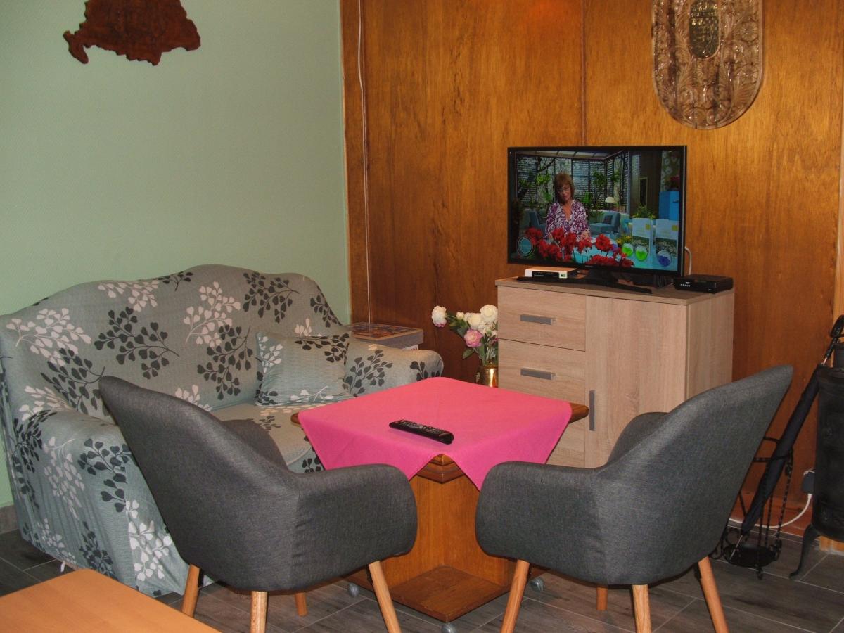 Zsigaek-Udulohaza-71860-71860-1