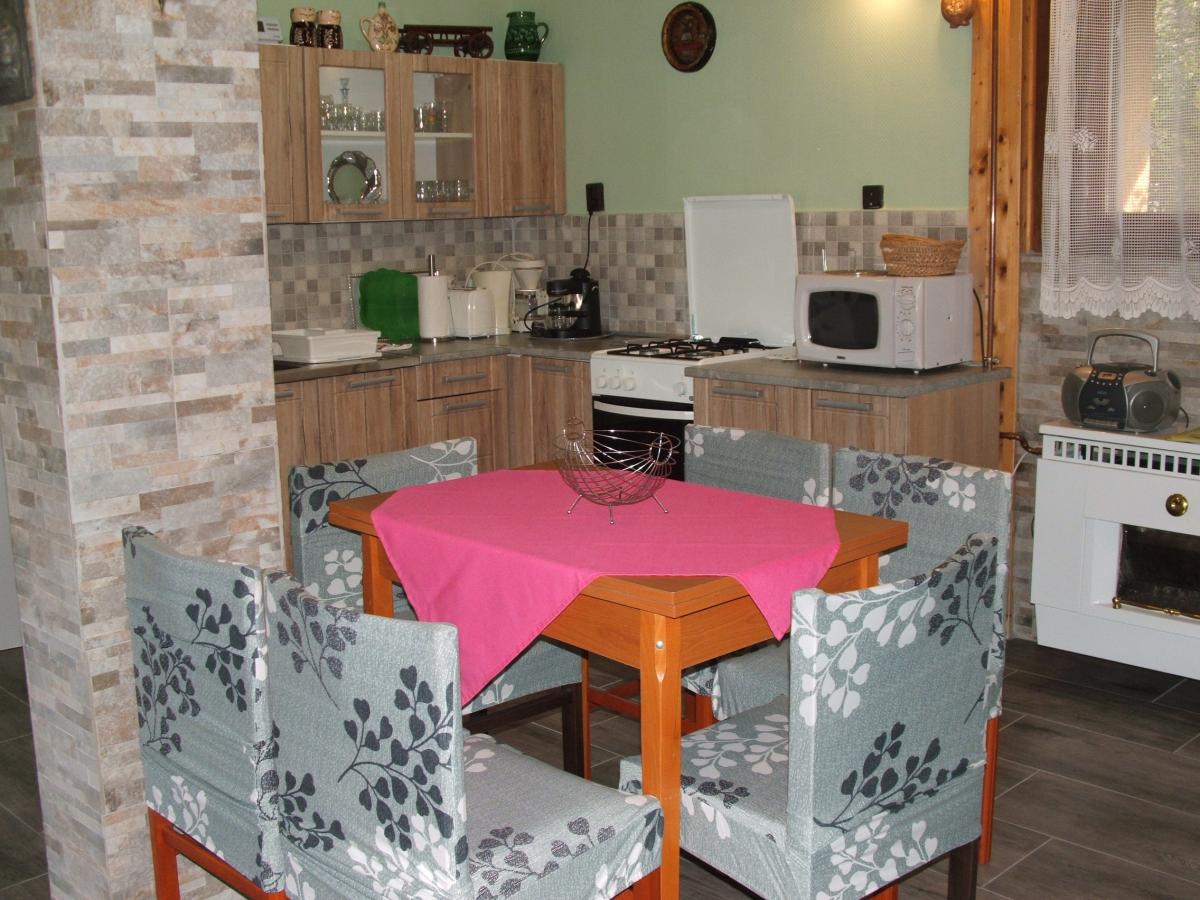 Zsigaek-Udulohaza-71860-71860-4
